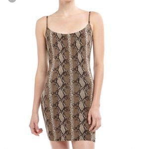 Yummie
Tummie Carine snake-print slimming slip